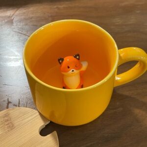 NEW Fox Coffee Cup Tea Mug with matching spoon and bamboo lid figurine Yellow